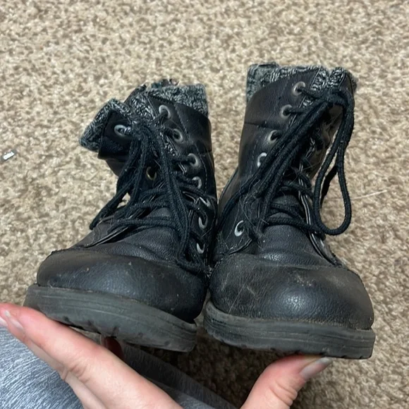 Boots - Picture 9 of 9